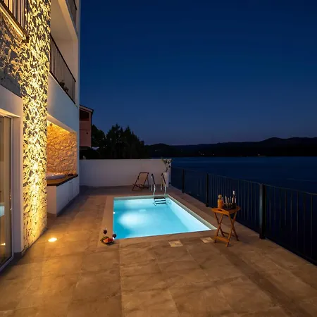Simpleza - Six Bedroom With Private Pool And Jacuzzi Villa Klek