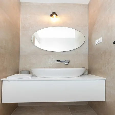 Simpleza - Six Bedroom With Private Pool And Jacuzzi * Klek