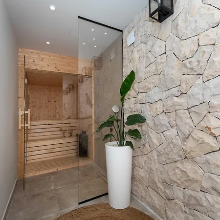 Simpleza - Six Bedroom With Private Pool And Jacuzzi Villa Klek