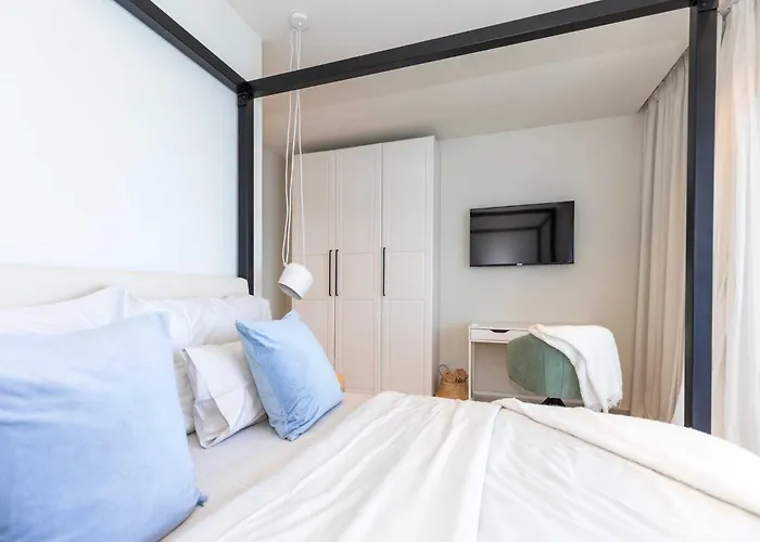 Simpleza - Six Bedroom With Private Pool And Jacuzzi Villa