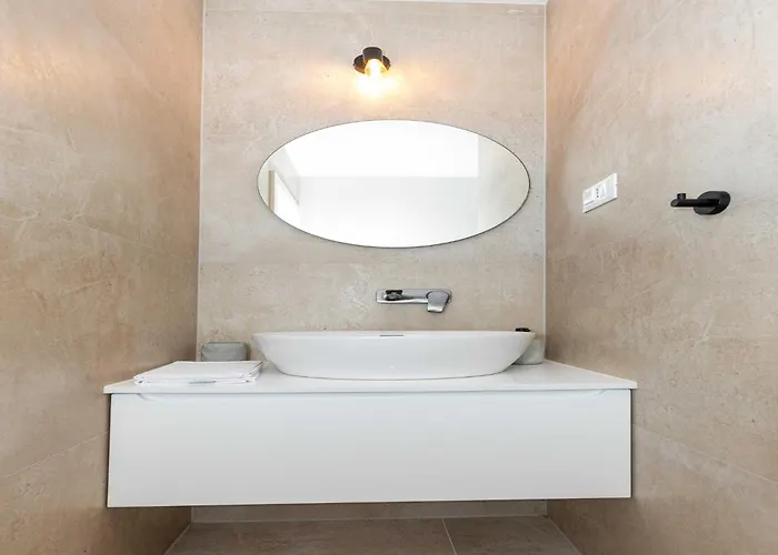 Simpleza - Six Bedroom With Private Pool And Jacuzzi * Klek