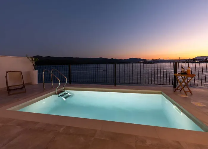 Simpleza - Six Bedroom With Private Pool And Jacuzzi Villa *