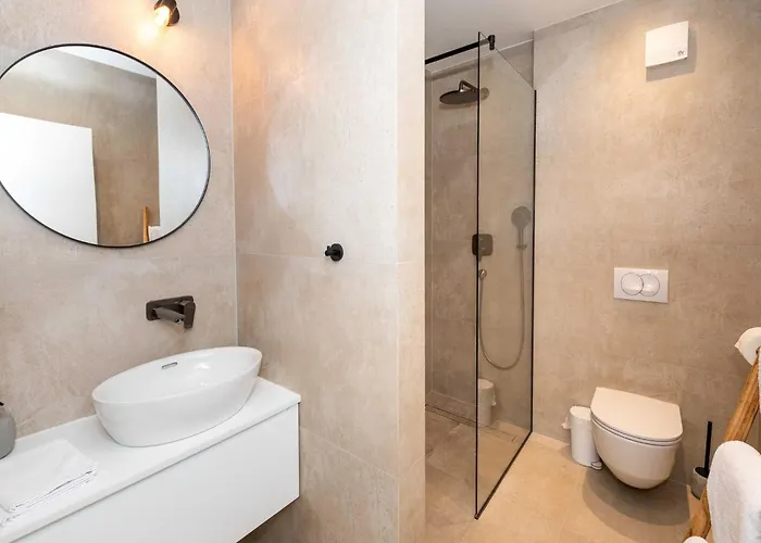 Simpleza - Six Bedroom With Private Pool And Jacuzzi