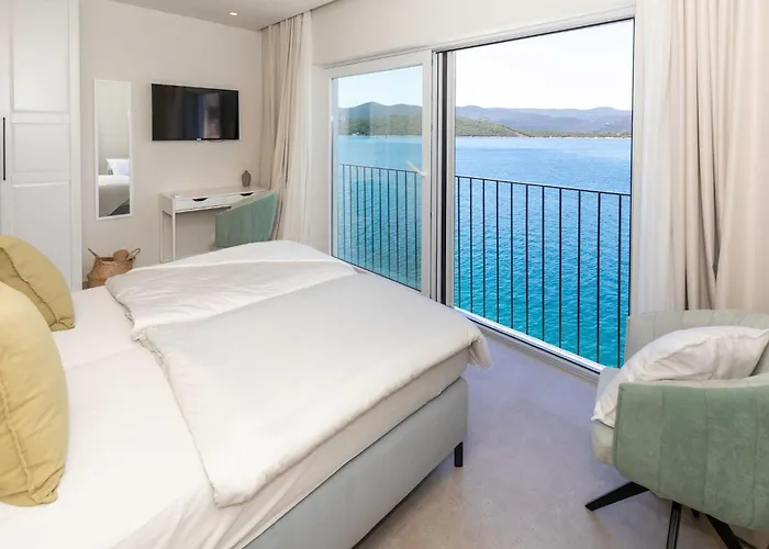 Simpleza - Six Bedroom With Private Pool And Jacuzzi Villa