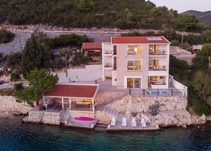 Villa Simpleza - Six Bedroom With Private Pool And Jacuzzi Klek