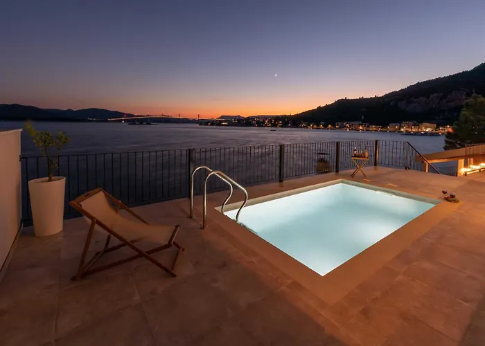 Simpleza - Six Bedroom With Private Pool And Jacuzzi Klek